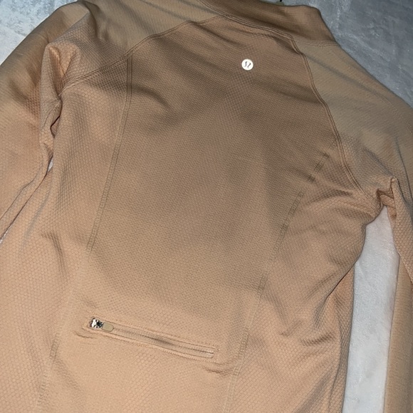 LULULEMON TOP - Picture 9 of 10